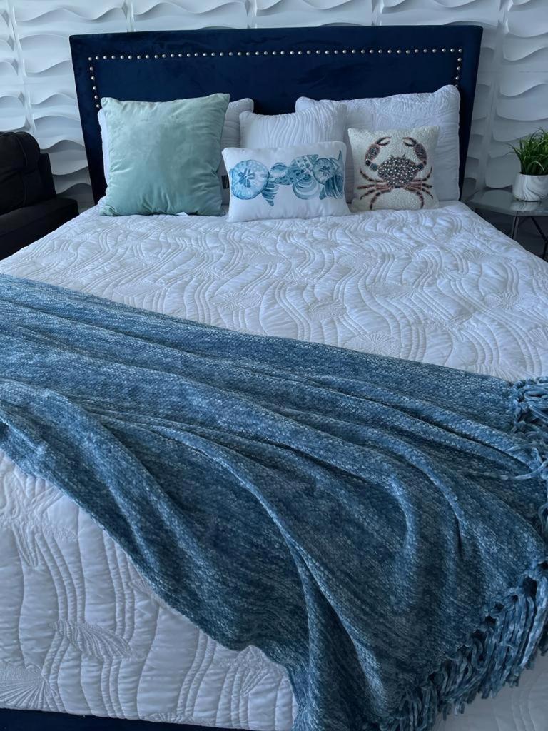 Beautiful Ocean Blue Love Oceanfront Apartment ファハルド エクステリア 写真